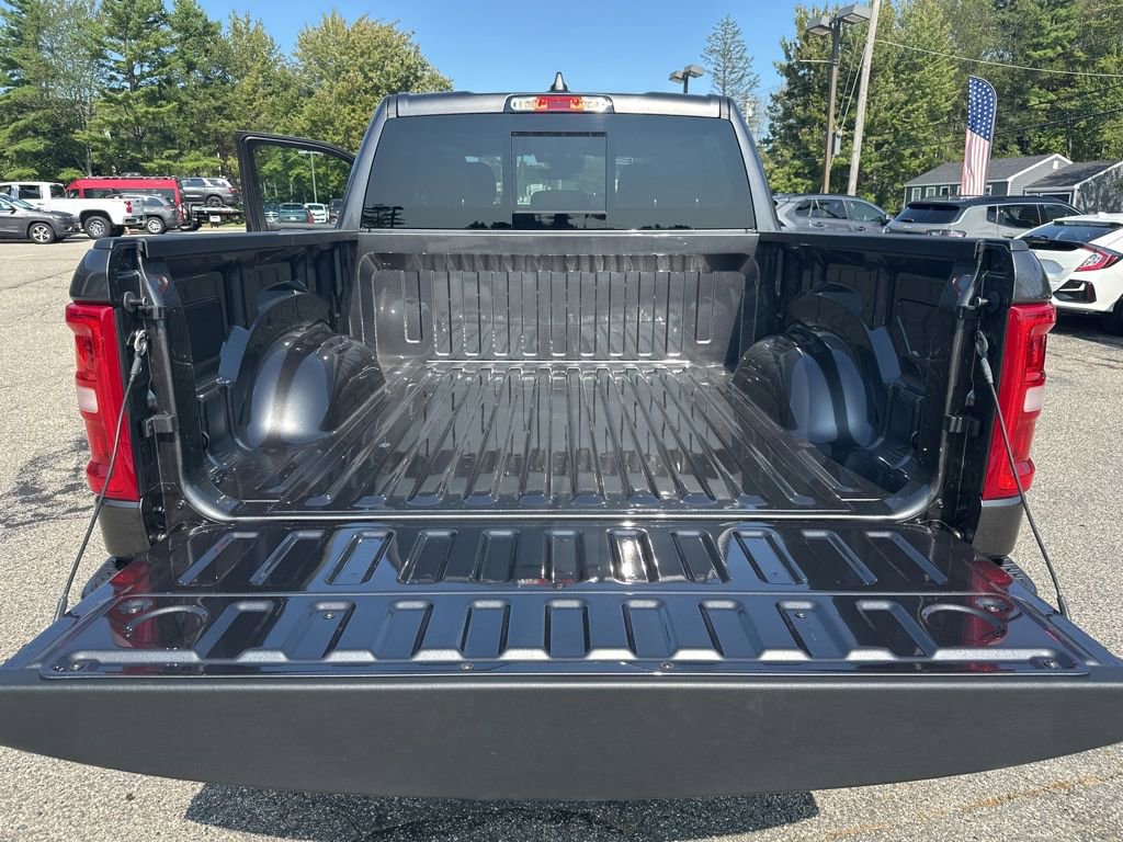 New 2026 RAM 1500 4x4 Crew Cab image 25