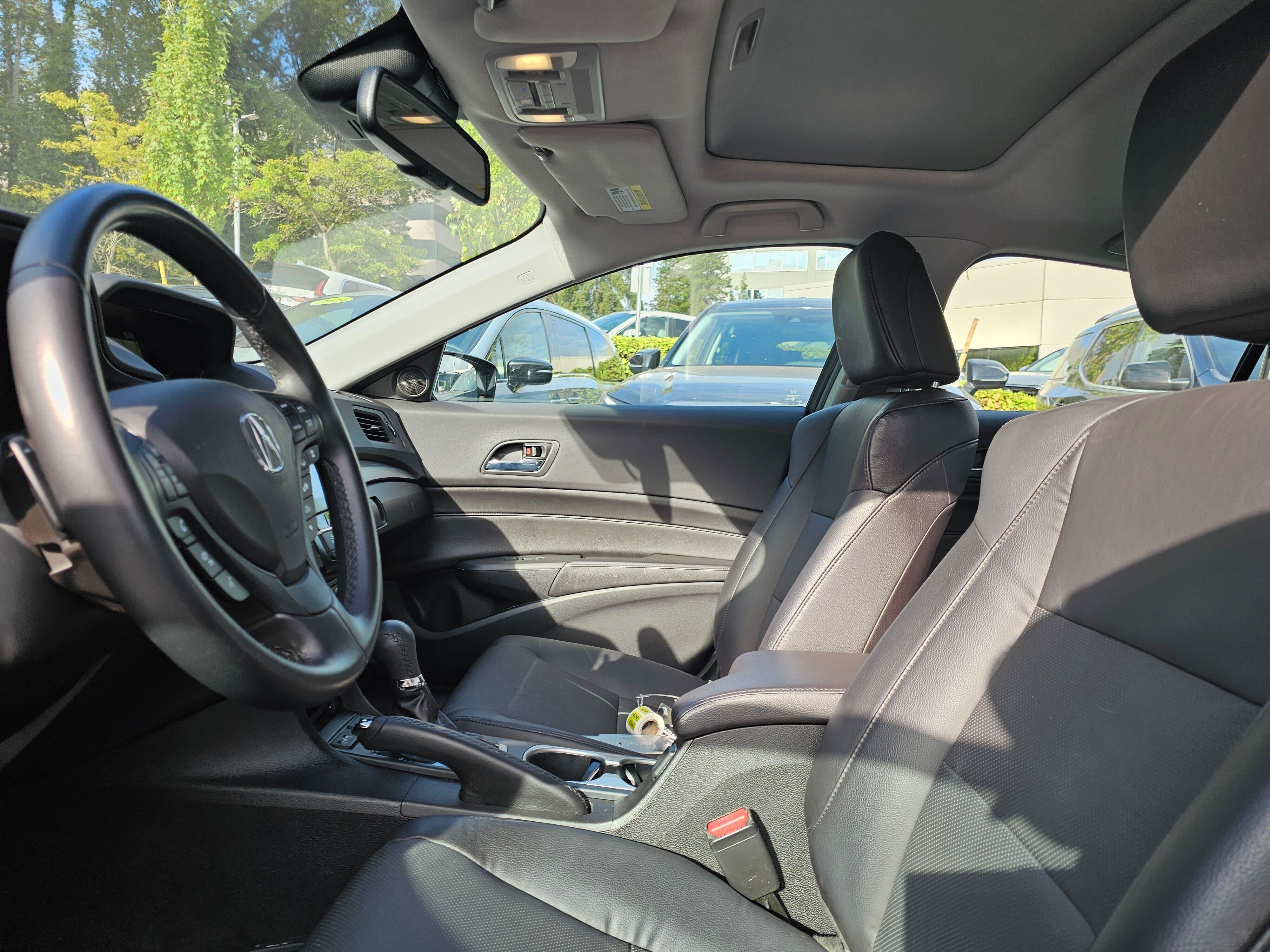 Used 2017 Acura ILX FWD image 24