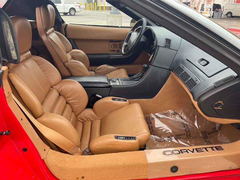 Used 1990 Chevrolet Corvette Convertible RWD image 38
