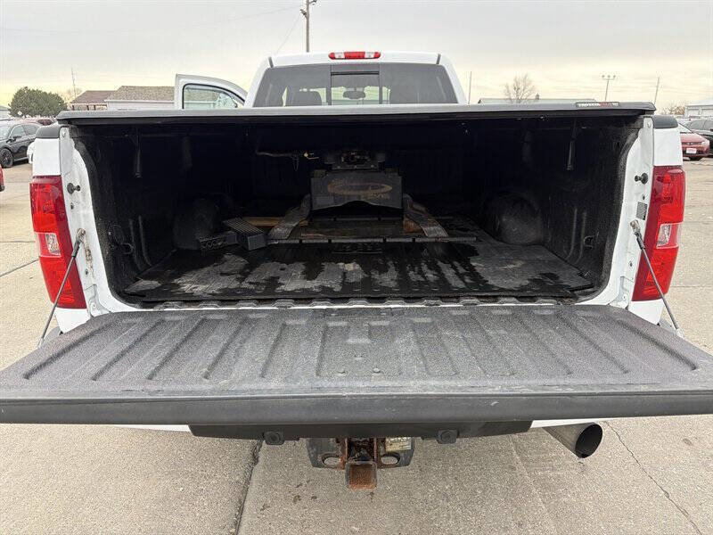 Used 2013 GMC Sierra 3500 Denali image 19