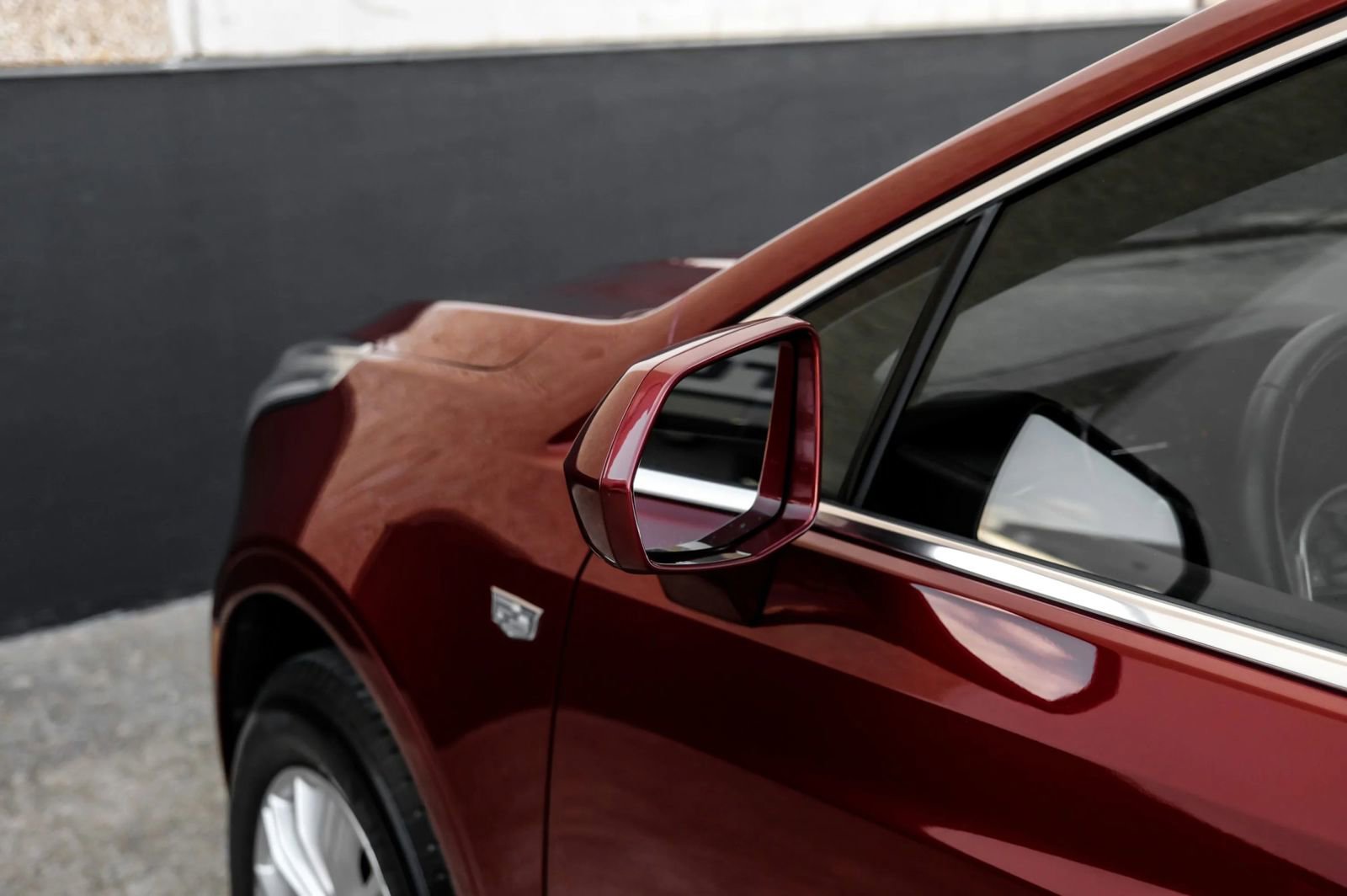 Used 2018 Cadillac XT5 FWD image 46