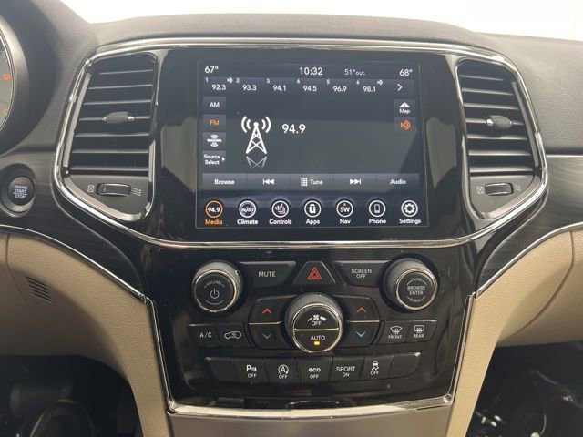 Used 2021 Jeep Grand Cherokee Limited AWD/4WD image 23