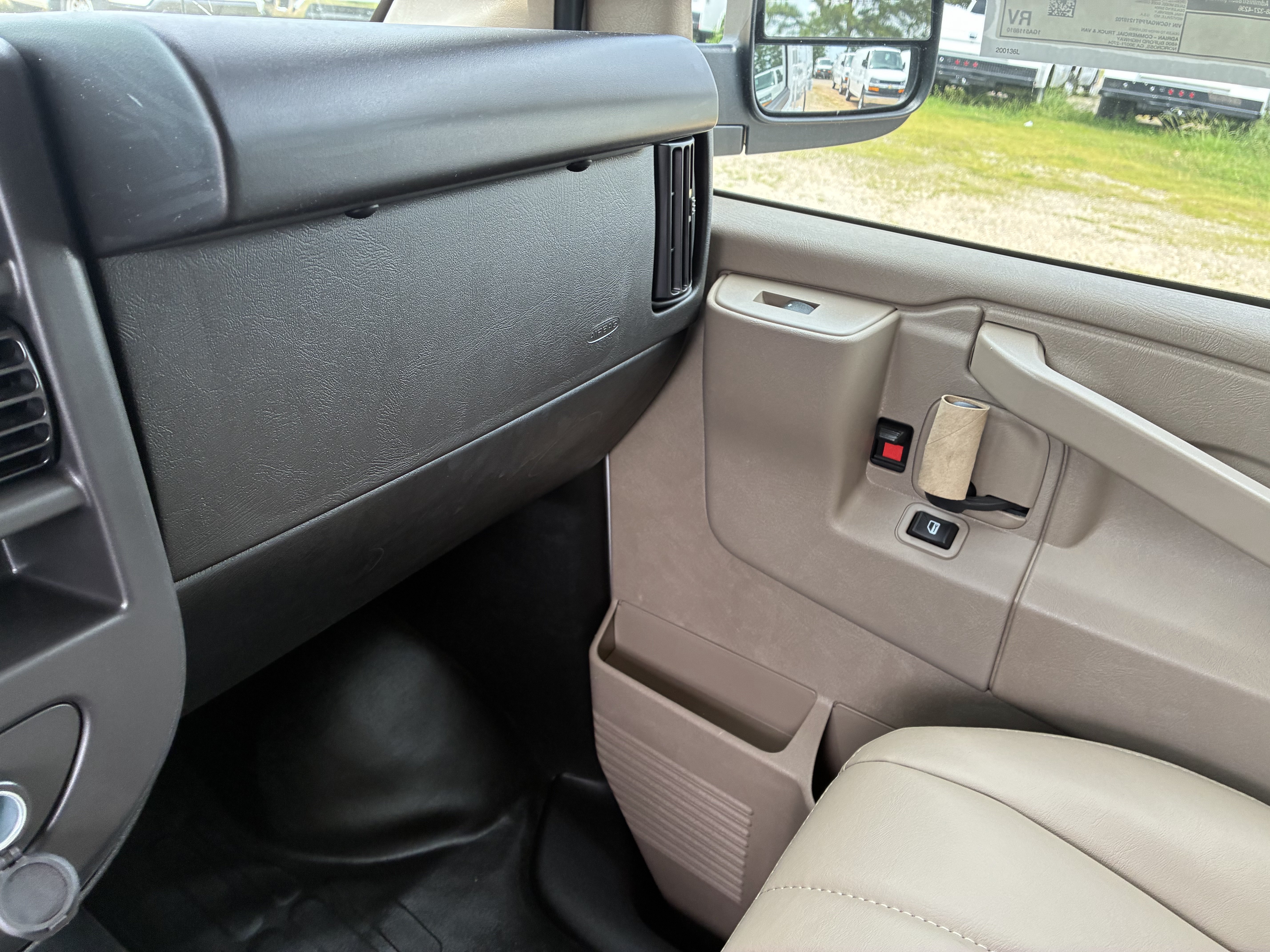 New 2026 Chevrolet Express 2500 w/ Driver Convenience Package RWD image 35