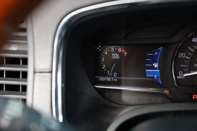 Used 2016 Lincoln Navigator Select RWD image 52