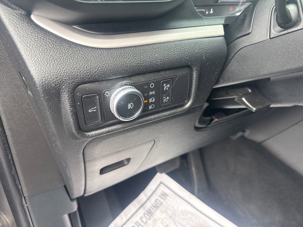 Used 2020 Ford Explorer XLT w/ Equipment Group 202A AWD/4WD image 27