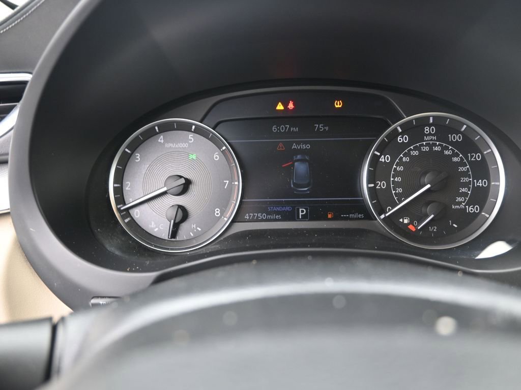 Used 2019 INFINITI QX50 Essential w/ Premium Audio Package image 11