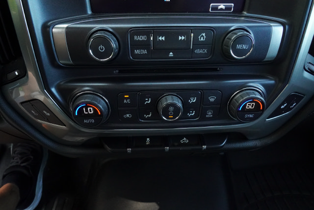 Used 2018 Chevrolet Silverado 1500 LTZ AWD/4WD image 22