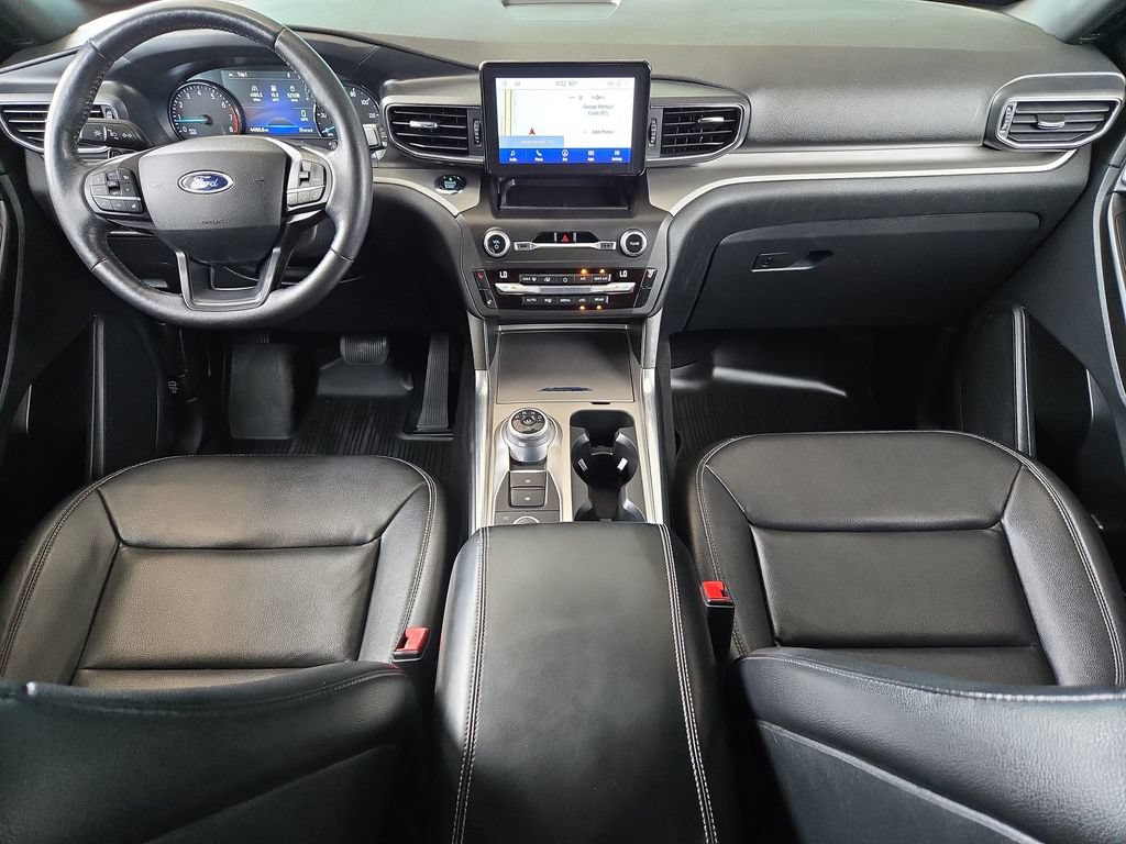 Used 2020 Ford Explorer XLT w/ Equipment Group 202A AWD/4WD image 16