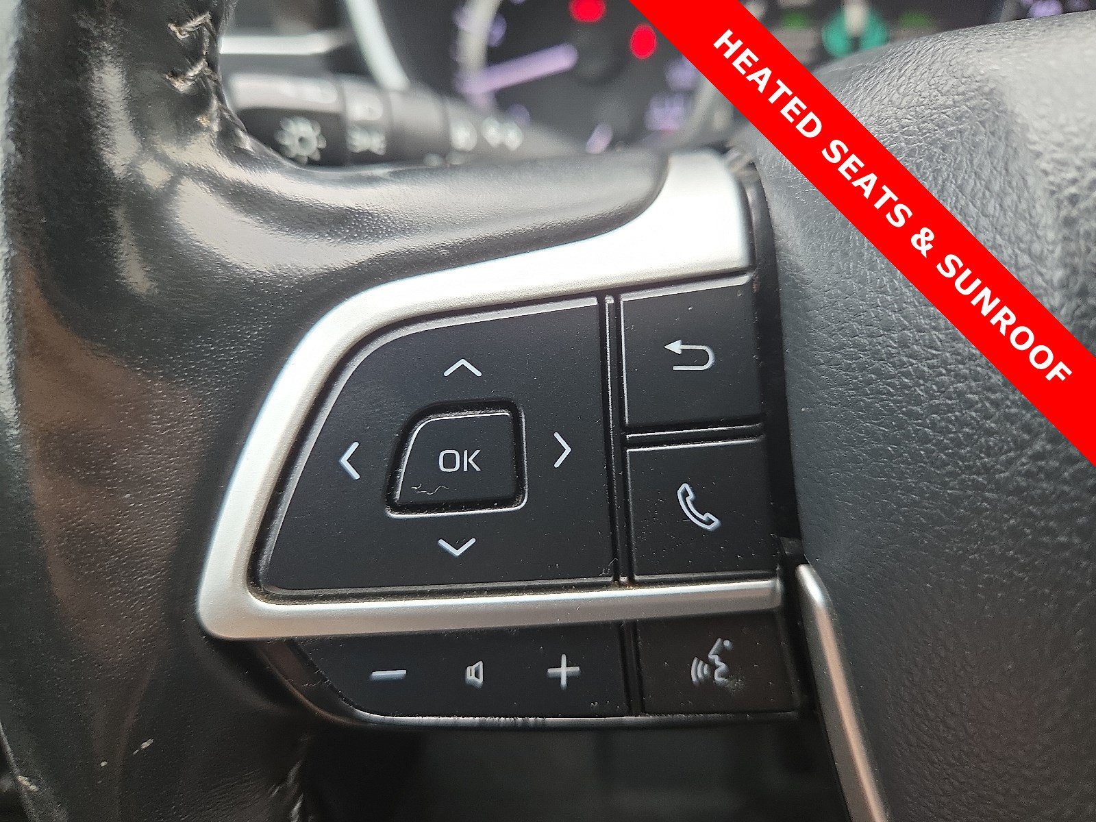 Used 2024 Toyota Highlander XLE FWD image 20