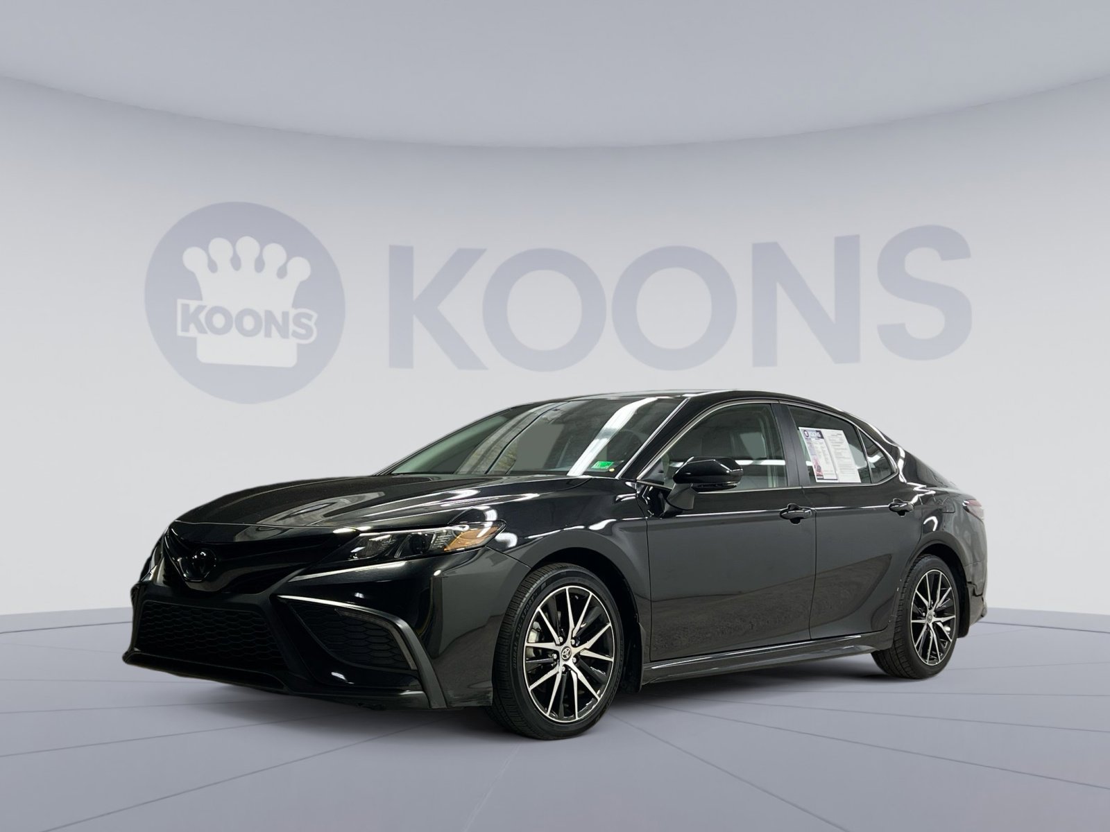 Used 2024 Toyota Camry SE