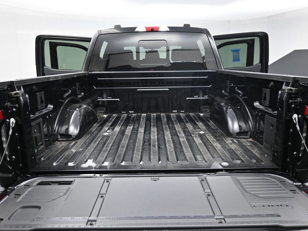 Used 2024 Ford F150 Lightning Lariat image 36