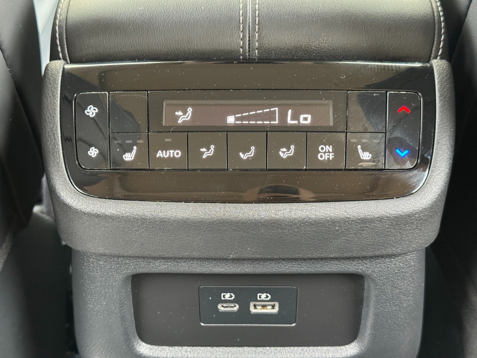 Used 2025 INFINITI QX60 Luxe w/ Vision Package AWD/4WD image 36