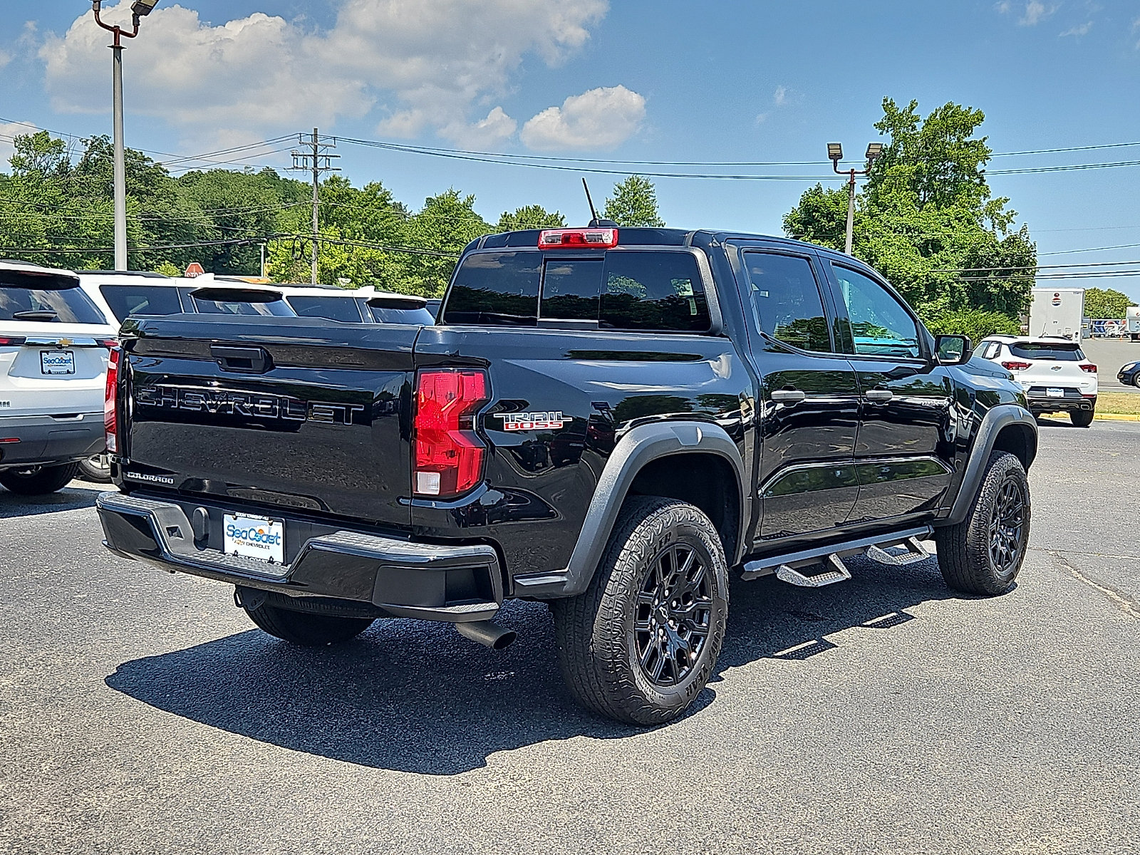 Used 2024 Chevrolet Colorado Trail Boss AWD/4WD image 7