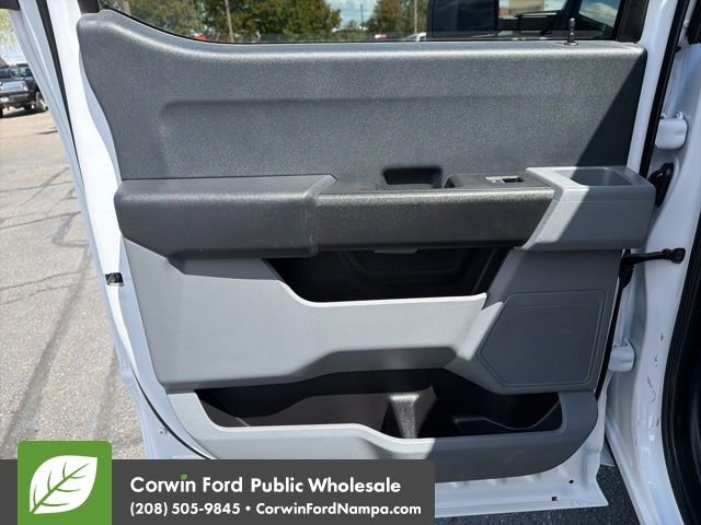 Used 2023 Ford F350 XL w/ Snow Plow/Camper Package AWD/4WD image 29