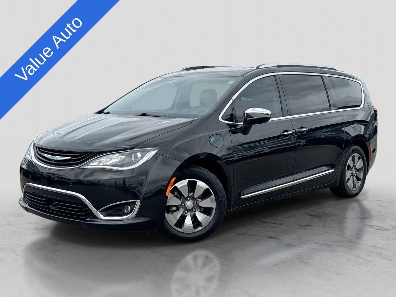 Used 2018 Chrysler Pacifica Limited w/ Advanced Safetytec Group FWD 360° Tour
