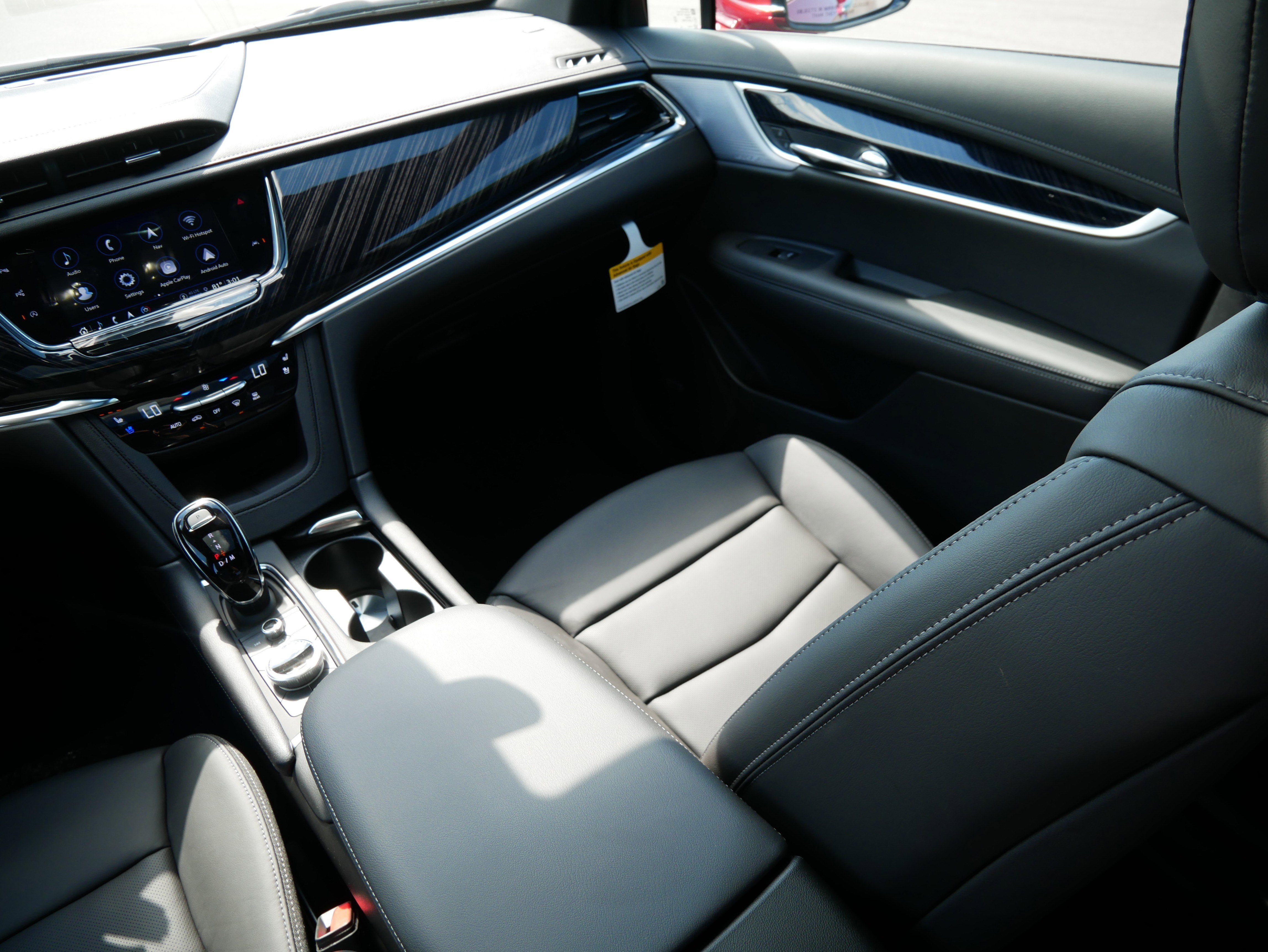 New 2025 Cadillac XT6 Premium Luxury w/ Technology Package image 9