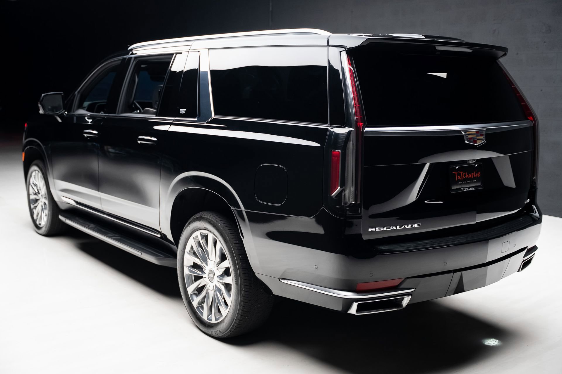 Used 2024 Cadillac Escalade ESV Premium Luxury RWD image 24