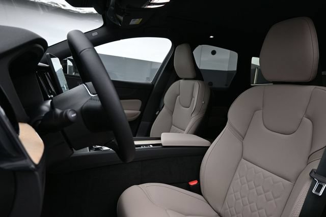 New 2026 Volvo XC60 T8 Plus w/ Protection Package Premier AWD/4WD image 10