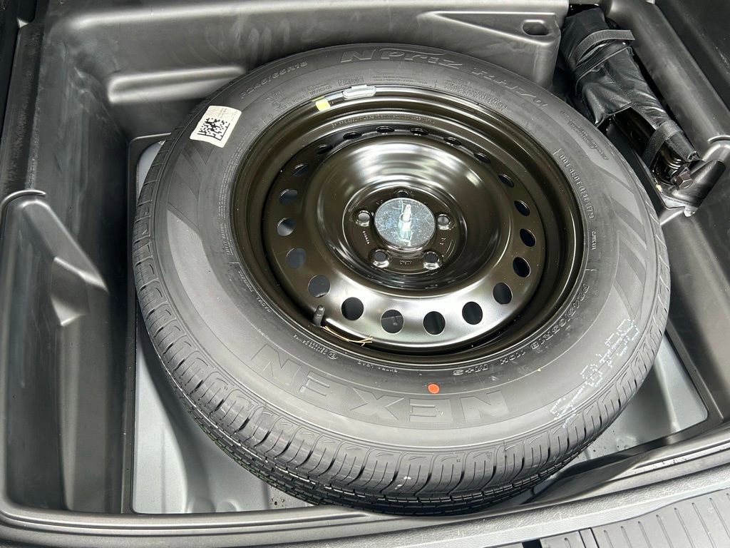 Certified 2024 Jeep Grand Cherokee Laredo X w/ Trailer Tow Package image 47