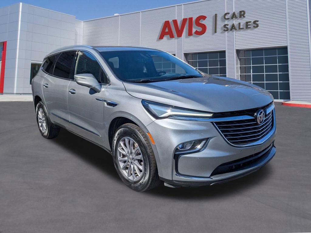 Used 2024 Buick Enclave Premium image 3