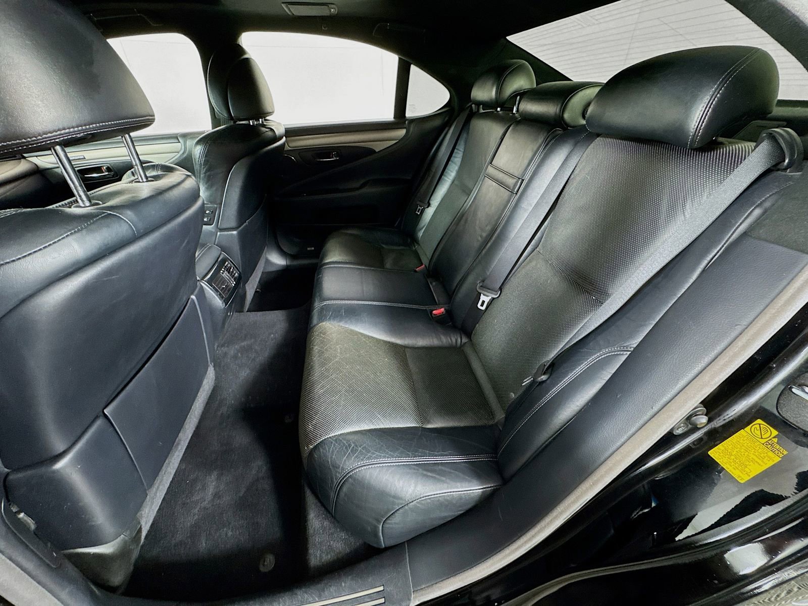 Used 2013 Lexus LS 460 AWD w/ F-Sport Pkg image 18