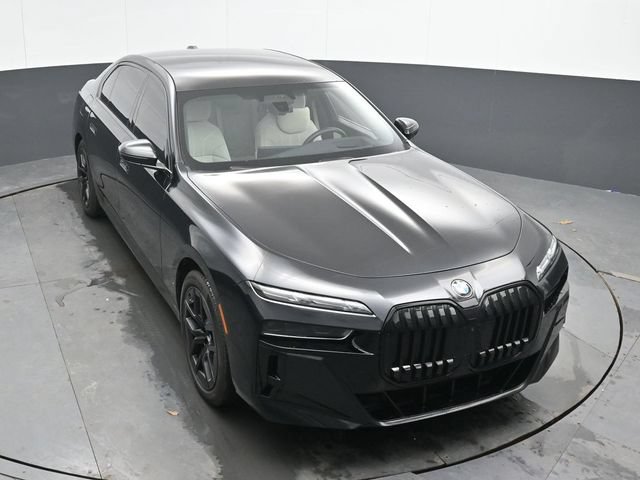 Used 2023 BMW 760i xDrive w/ Executive Package AWD/4WD image 34