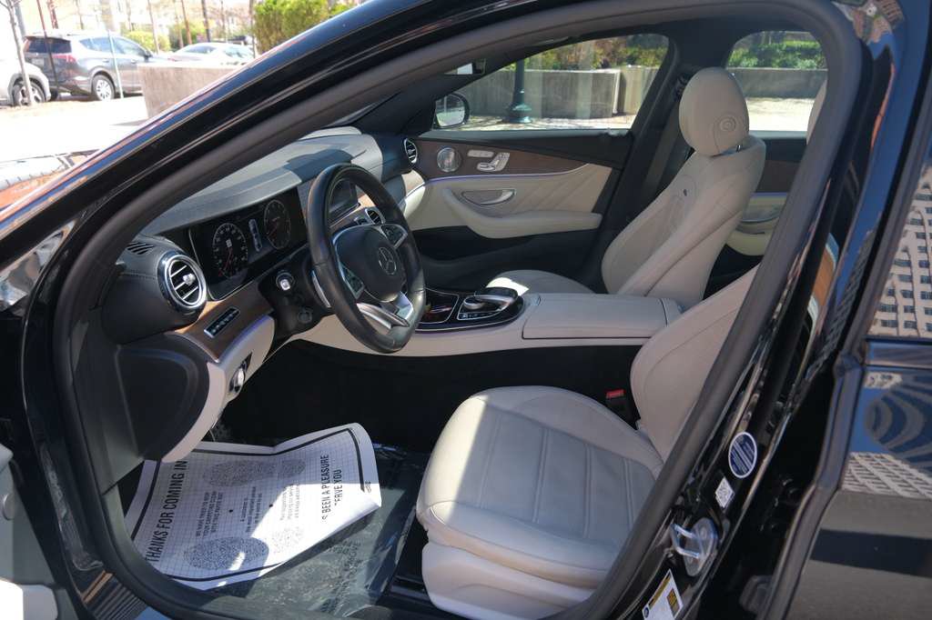 Used 2017 Mercedes-Benz E 43 AMG 4MATIC Sedan image 23