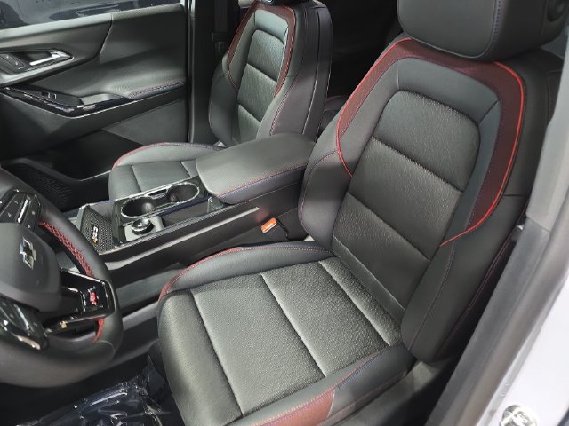 New 2026 Chevrolet Equinox RS w/ Convenience Package III FWD image 18