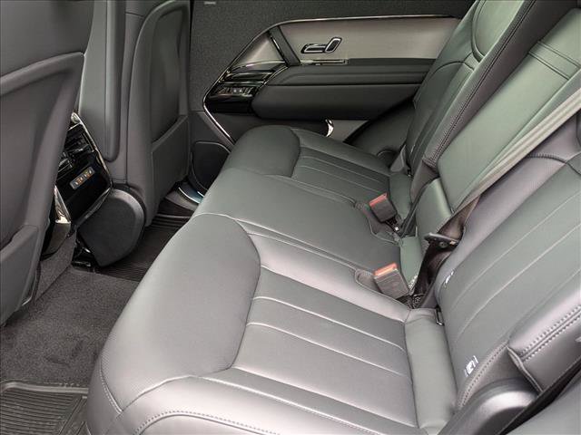 New 2026 Land Rover Range Rover Sport Dynamic SE AWD/4WD image 17