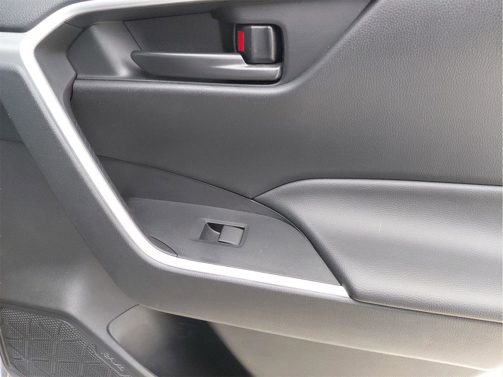 Used 2024 Toyota RAV4 LE image 21