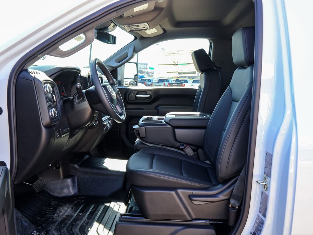 New 2026 GMC Sierra 2500 Pro image 7