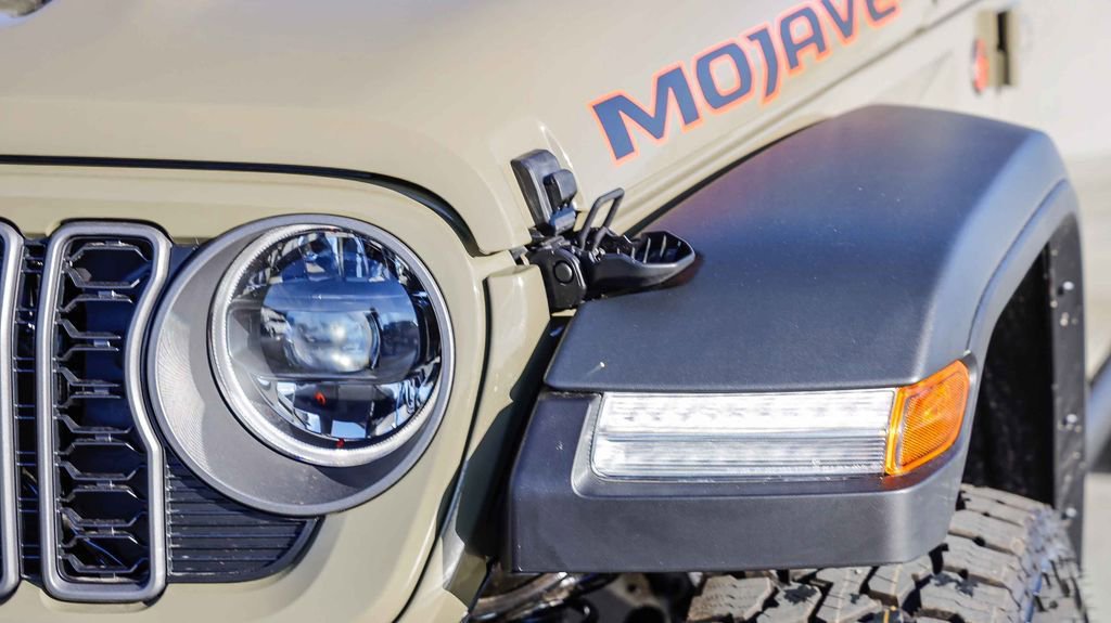 New 2026 Jeep Gladiator Mojave image 5