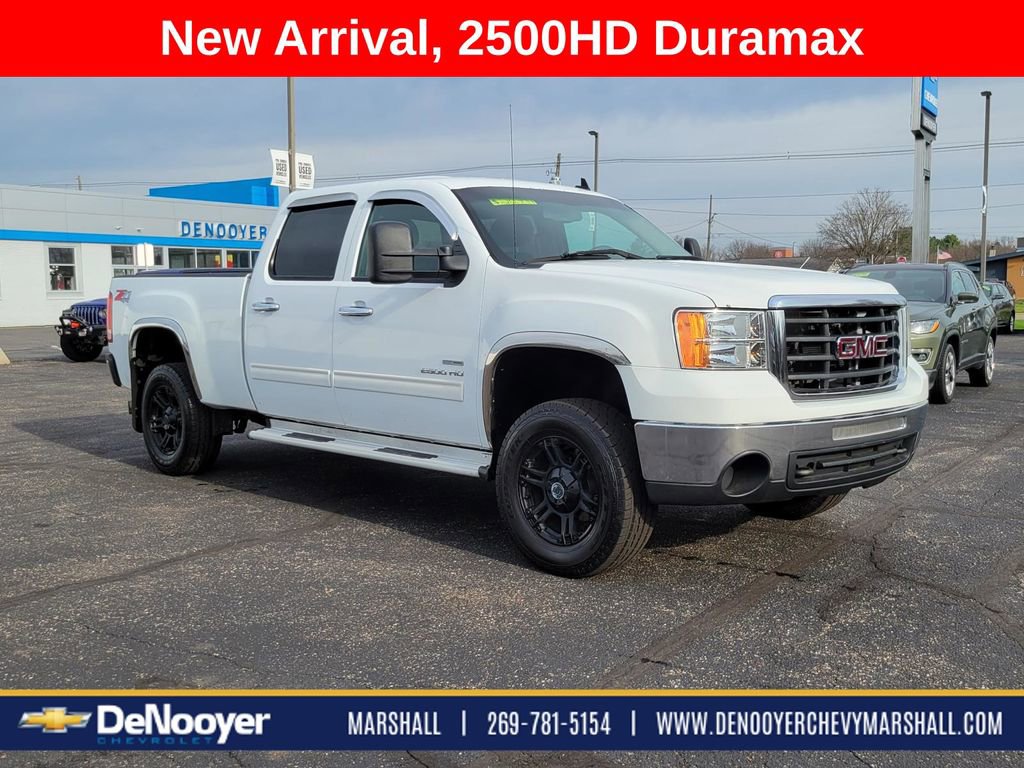 Used 2010 GMC Sierra 2500 SLE image 2