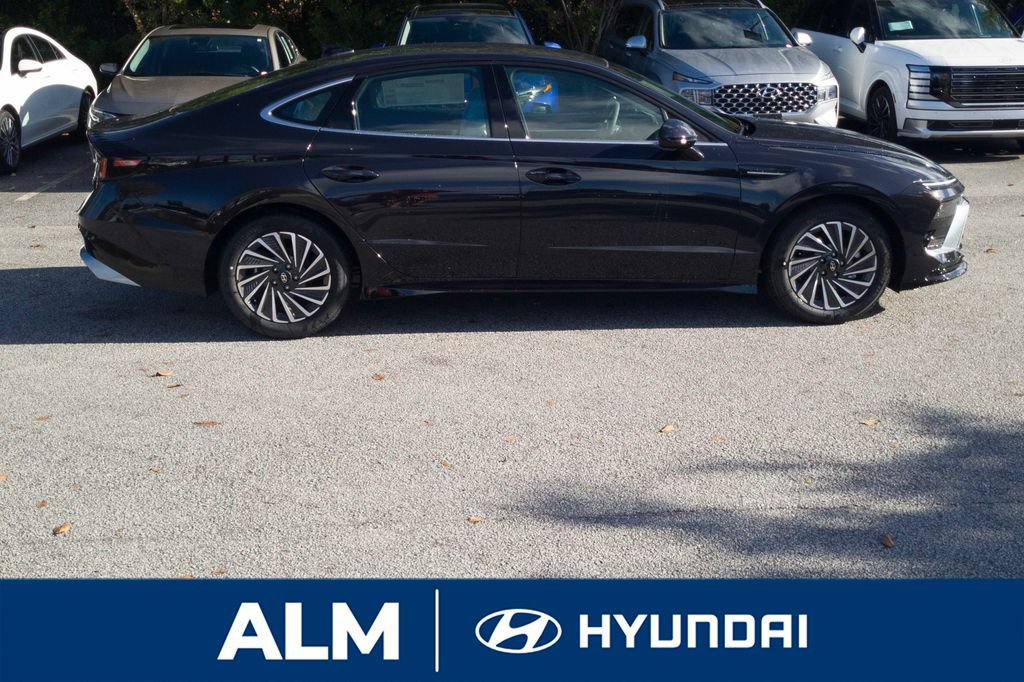 New 2025 Hyundai Sonata SEL FWD image 5