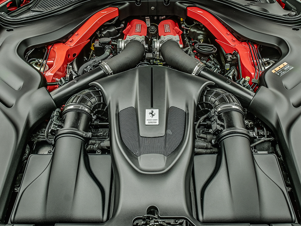 Certified 2026 Ferrari Roma Spider RWD image 38