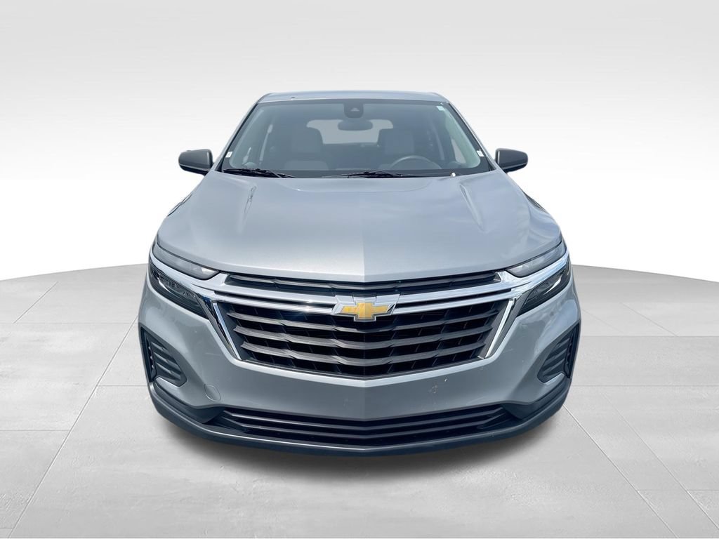 Used 2024 Chevrolet Equinox LS w/ LS Convenience Package FWD image 3