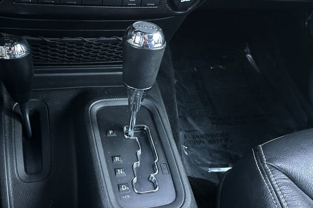 Used 2017 Jeep Wrangler Unlimited Sahara w/ Connectivity Group image 24