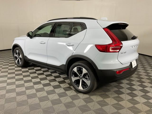 New 2026 Volvo XC40 B5 Plus w/ Protection Package Premier image 8