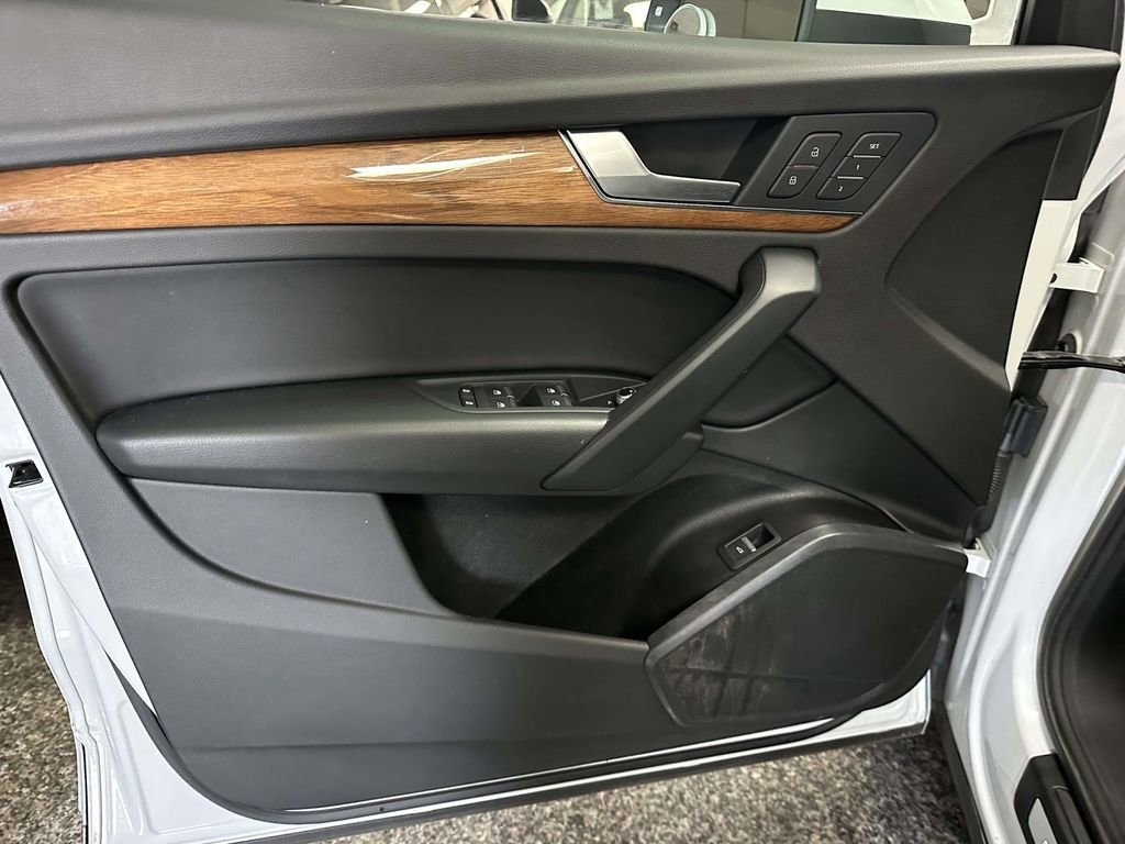Used 2022 Audi Q5 2.0T Premium image 13