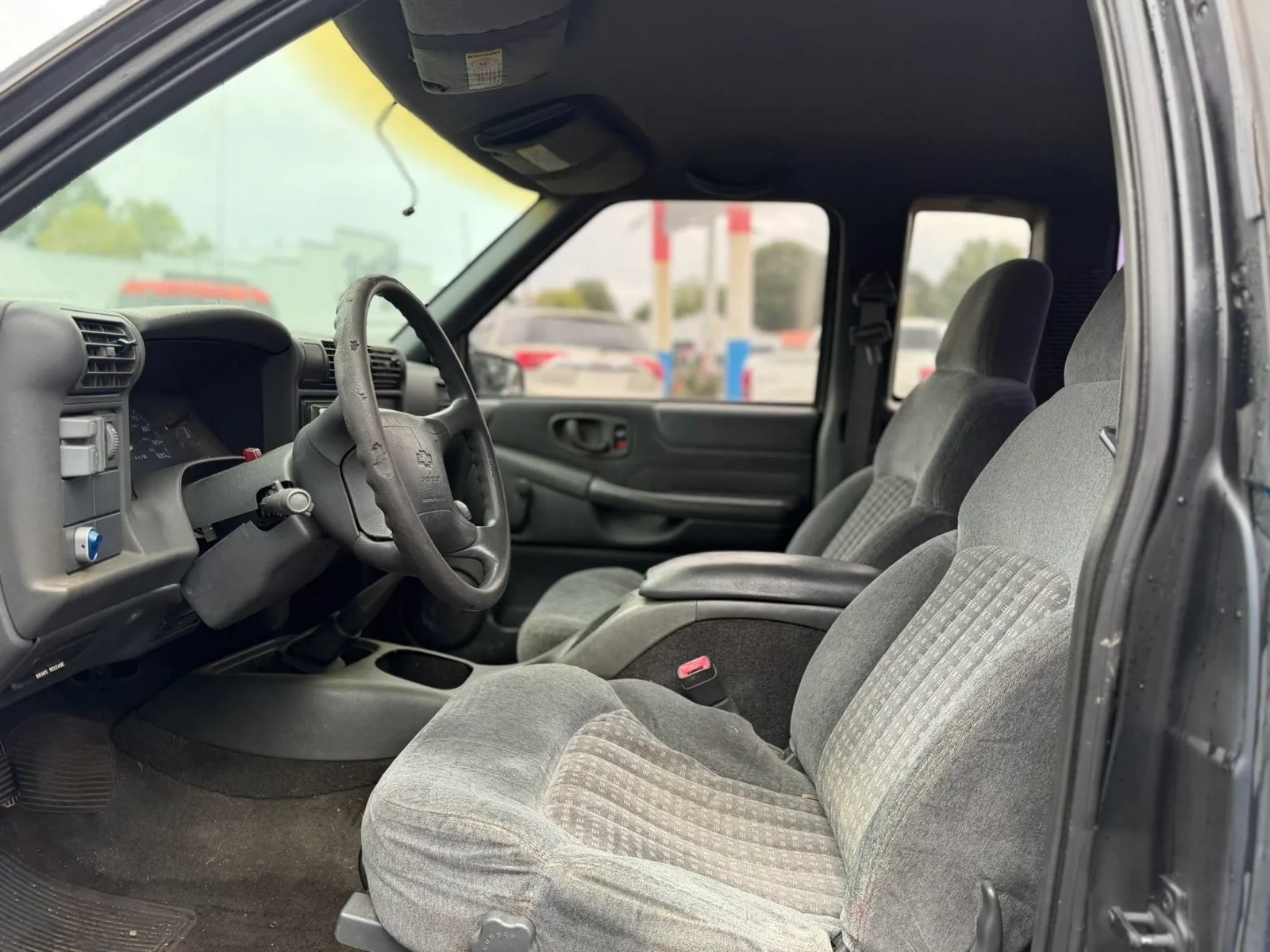 Used 1995 Chevrolet S10 Pickup LS RWD image 9
