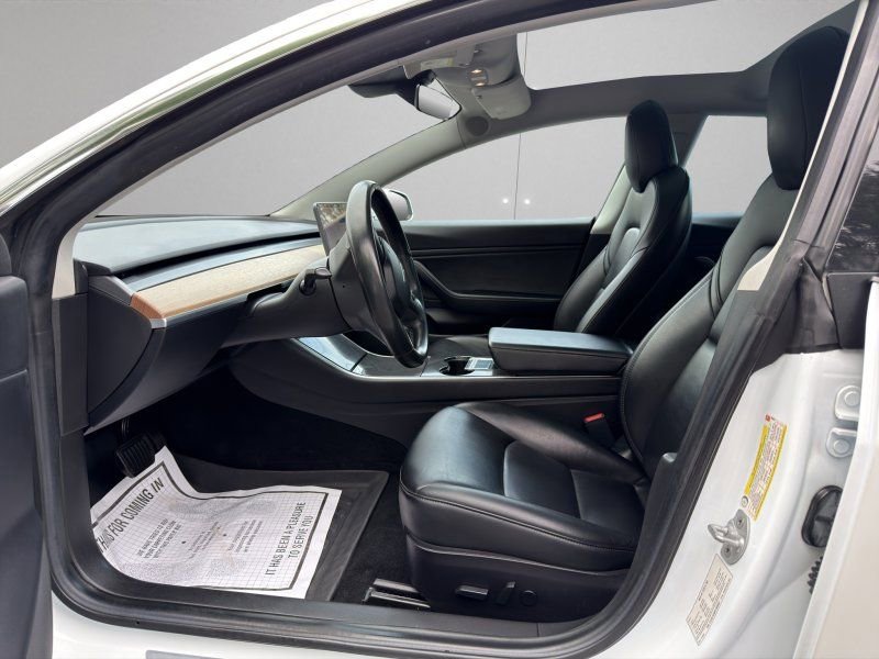 Used 2019 Tesla Model 3 Standard Range Plus RWD image 9