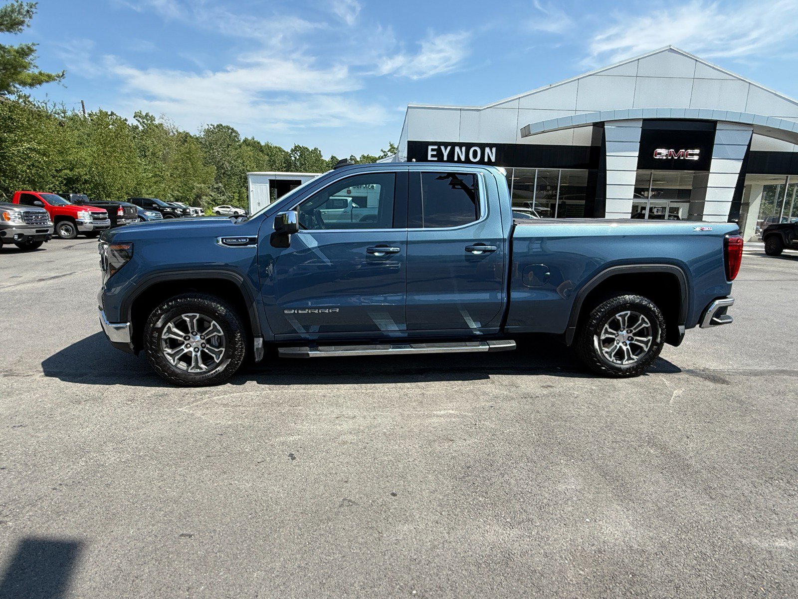 Certified 2024 GMC Sierra 1500 SLE AWD/4WD image 2