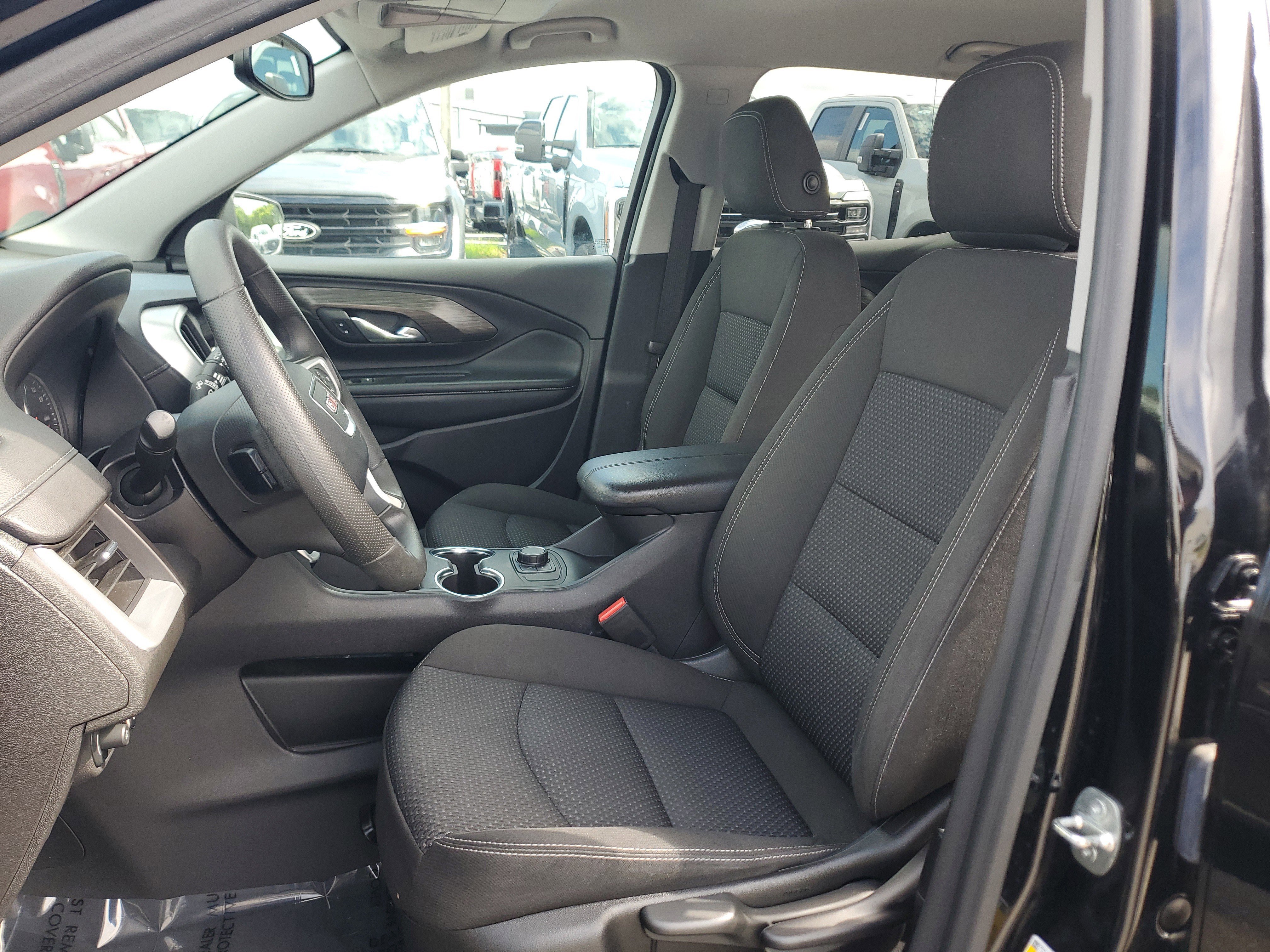 Used 2024 GMC Terrain SLE FWD image 17