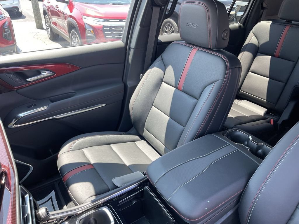 New 2026 Chevrolet Traverse RS w/ LPO, Floor Liner Package AWD/4WD image 25