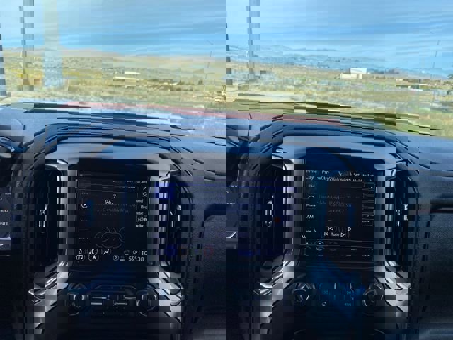 Used 2021 Chevrolet Silverado 2500 LTZ w/ LTZ Convenience Package image 16