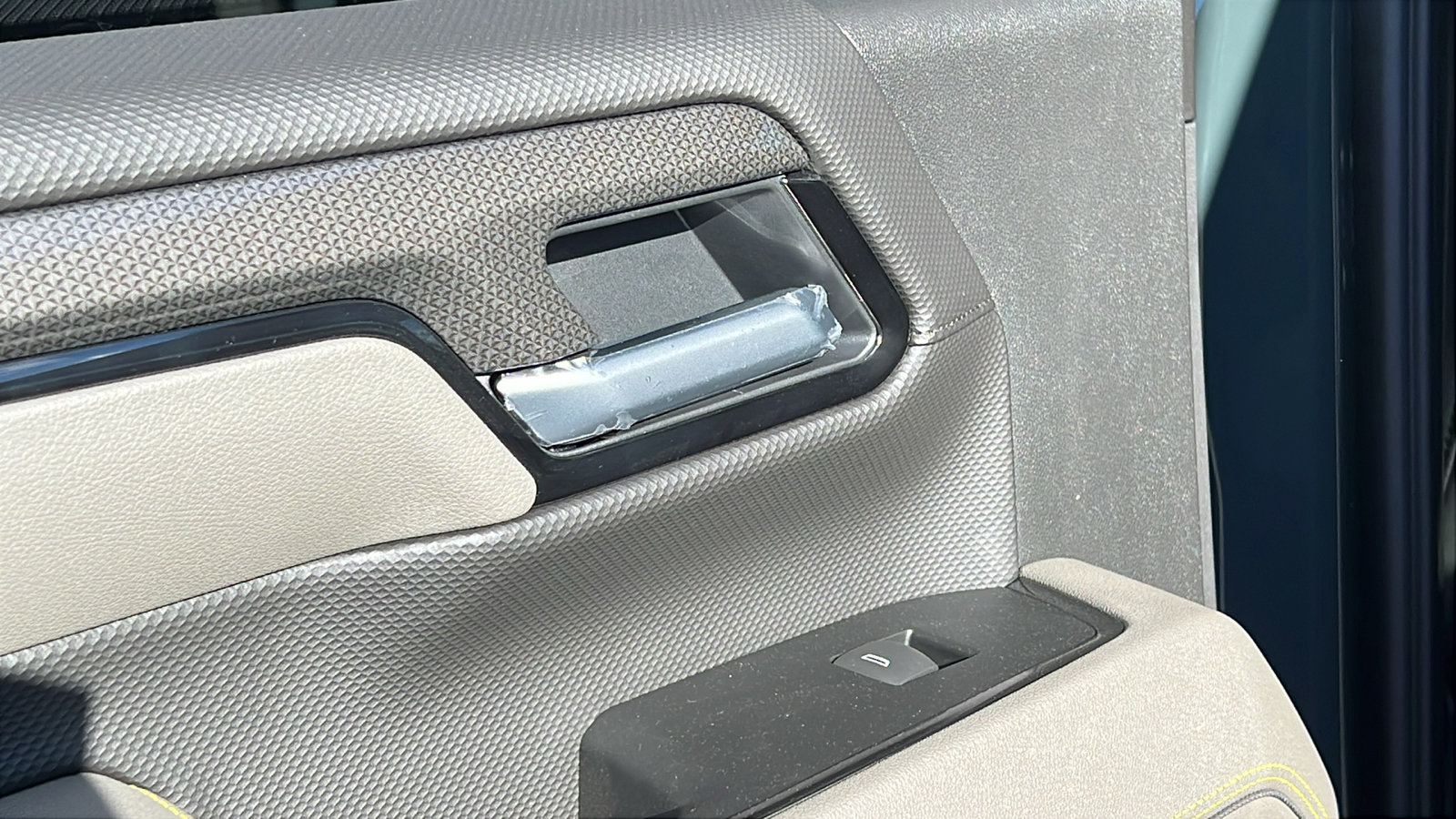 New 2026 Chevrolet Silverado 2500 ZR2 w/ LPO, Dark Essentials Package image 15