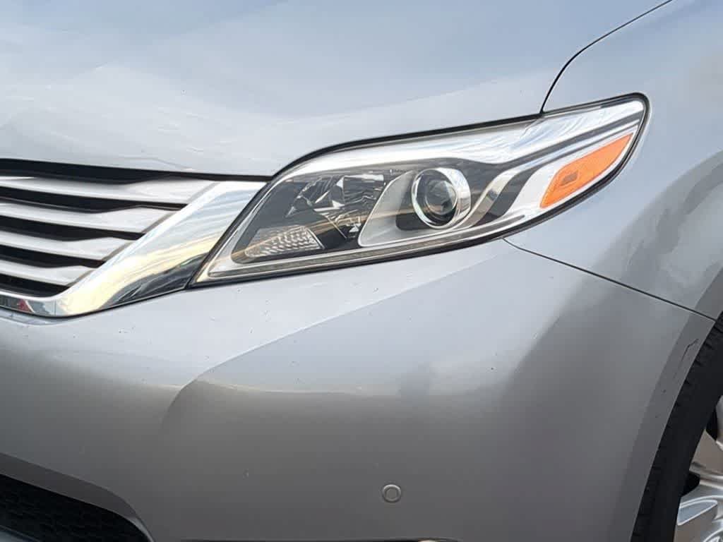 Used 2015 Toyota Sienna Limited Premium AWD/4WD image 10