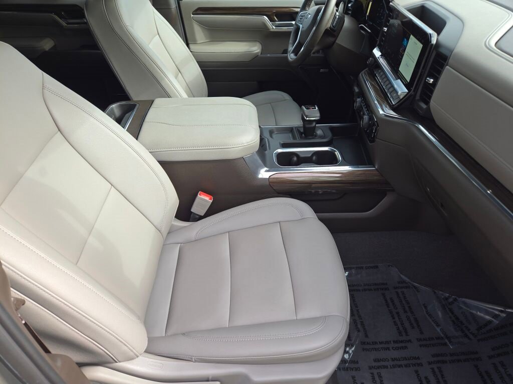 Used 2024 Chevrolet Silverado 1500 RST image 7