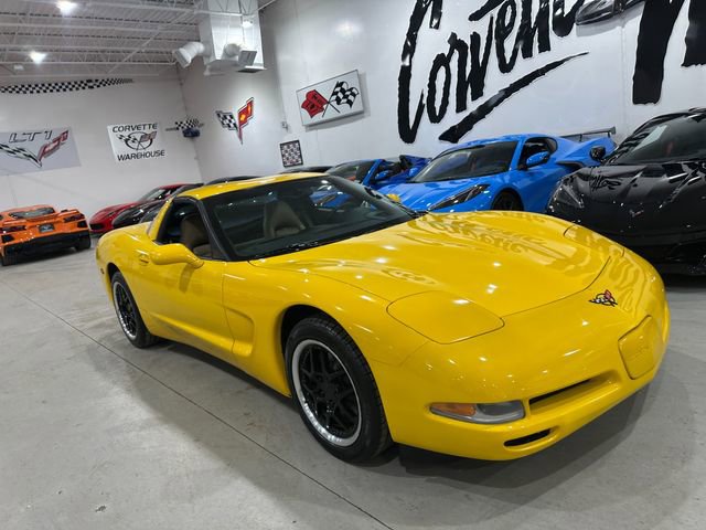 Used 2004 Chevrolet Corvette Coupe w/ Roof Package image 21