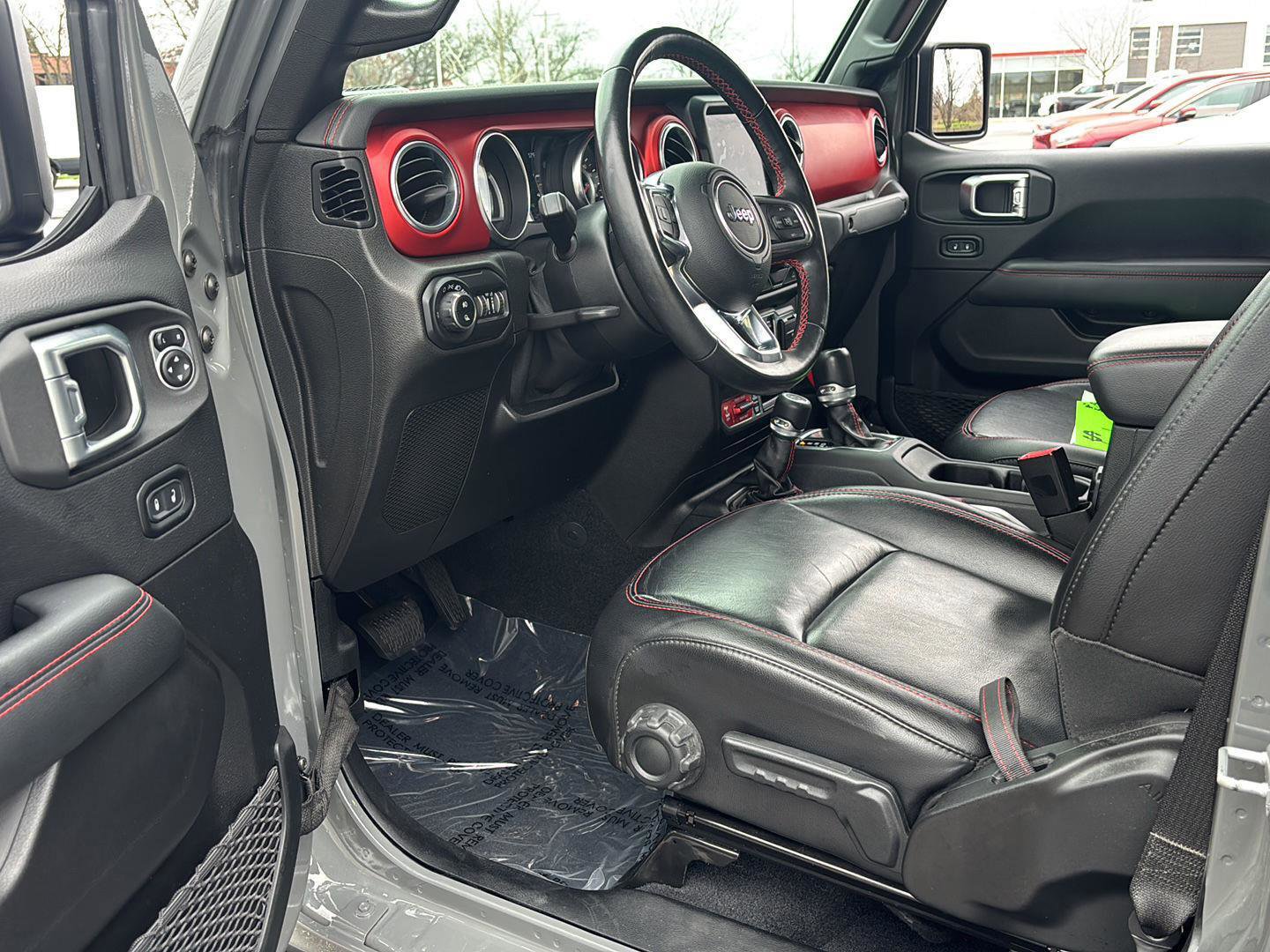 Used 2020 Jeep Gladiator Rubicon image 2